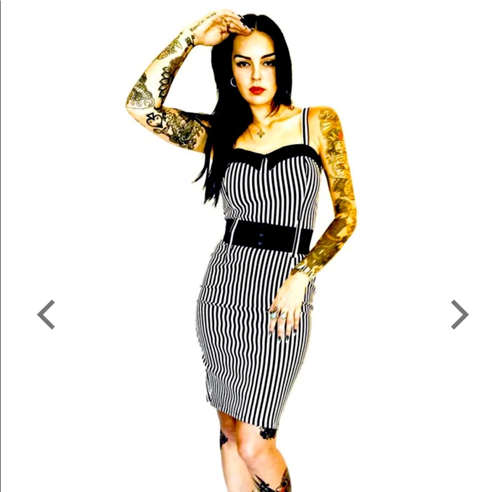 Switchblade Stiletto Darling Dress 🖤🤍